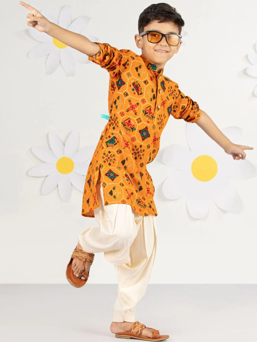 VASTRAMAY Boys Geometric Printed Kurta with Patiala - Image 6
