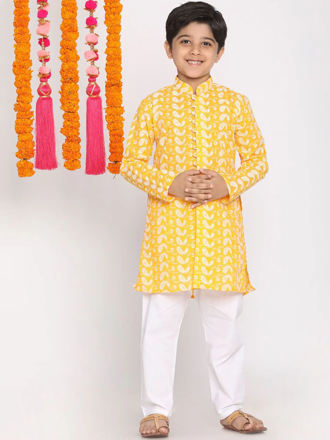 VASTRAMAY Boys Yellow & White Embroidered Chikankari Pure Cotton Kurta with Pyjamas