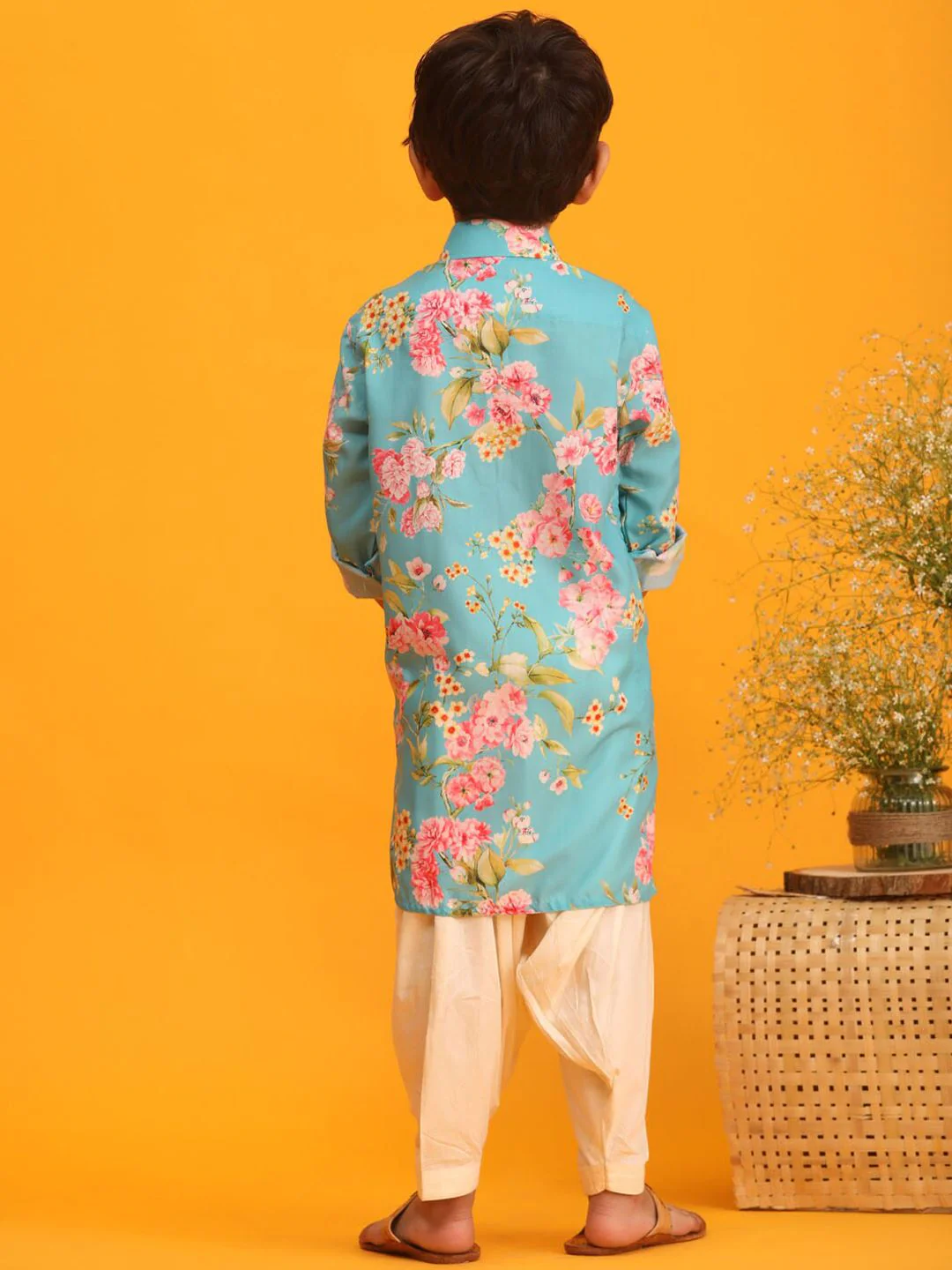 VASTRAMAY Floral Printed Shirt Collar Kurta With Pyjamas - Image 5
