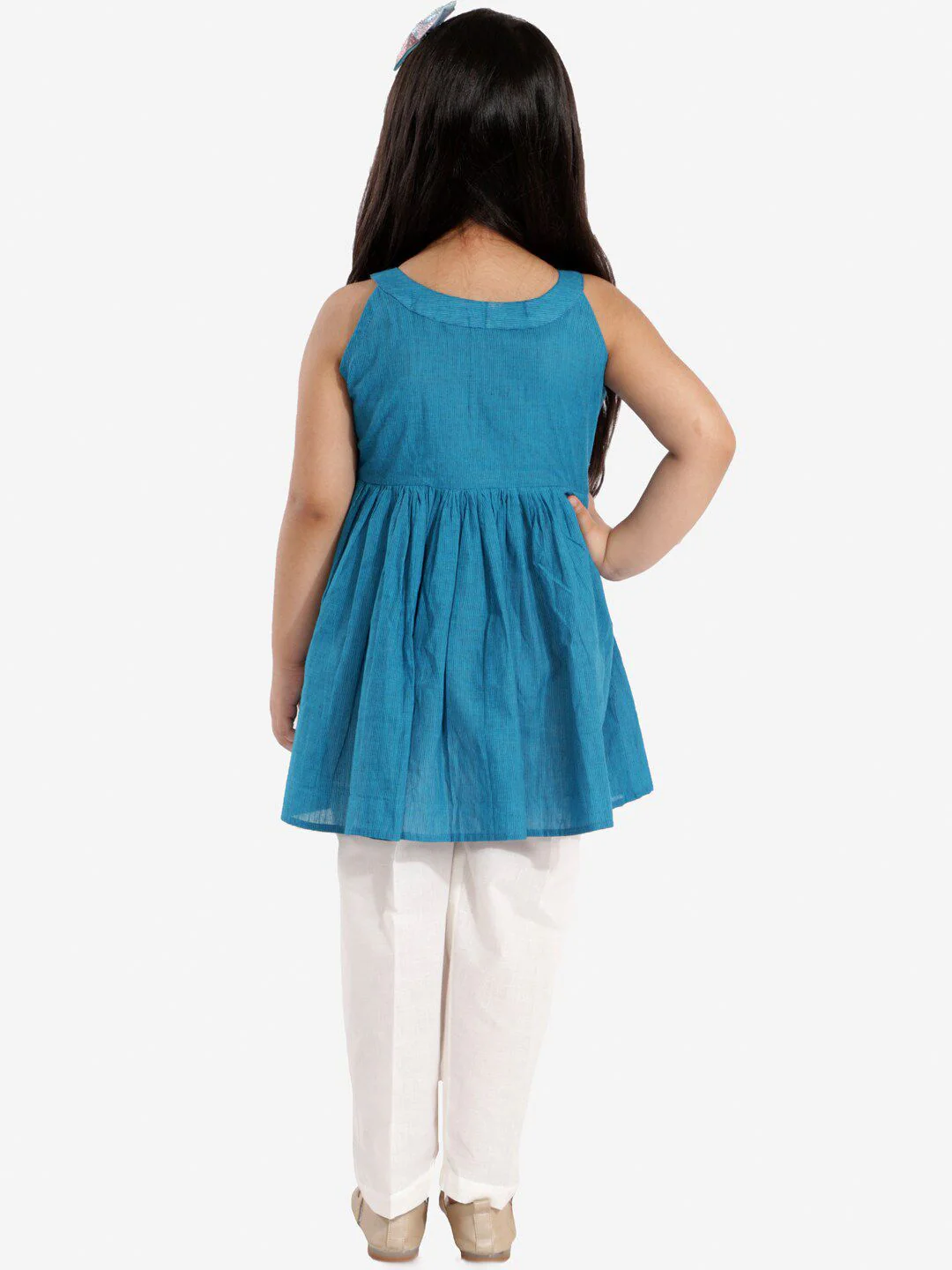 VASTRAMAY Girls Blue Pure Cotton Kurta And Straight Pant - Image 4