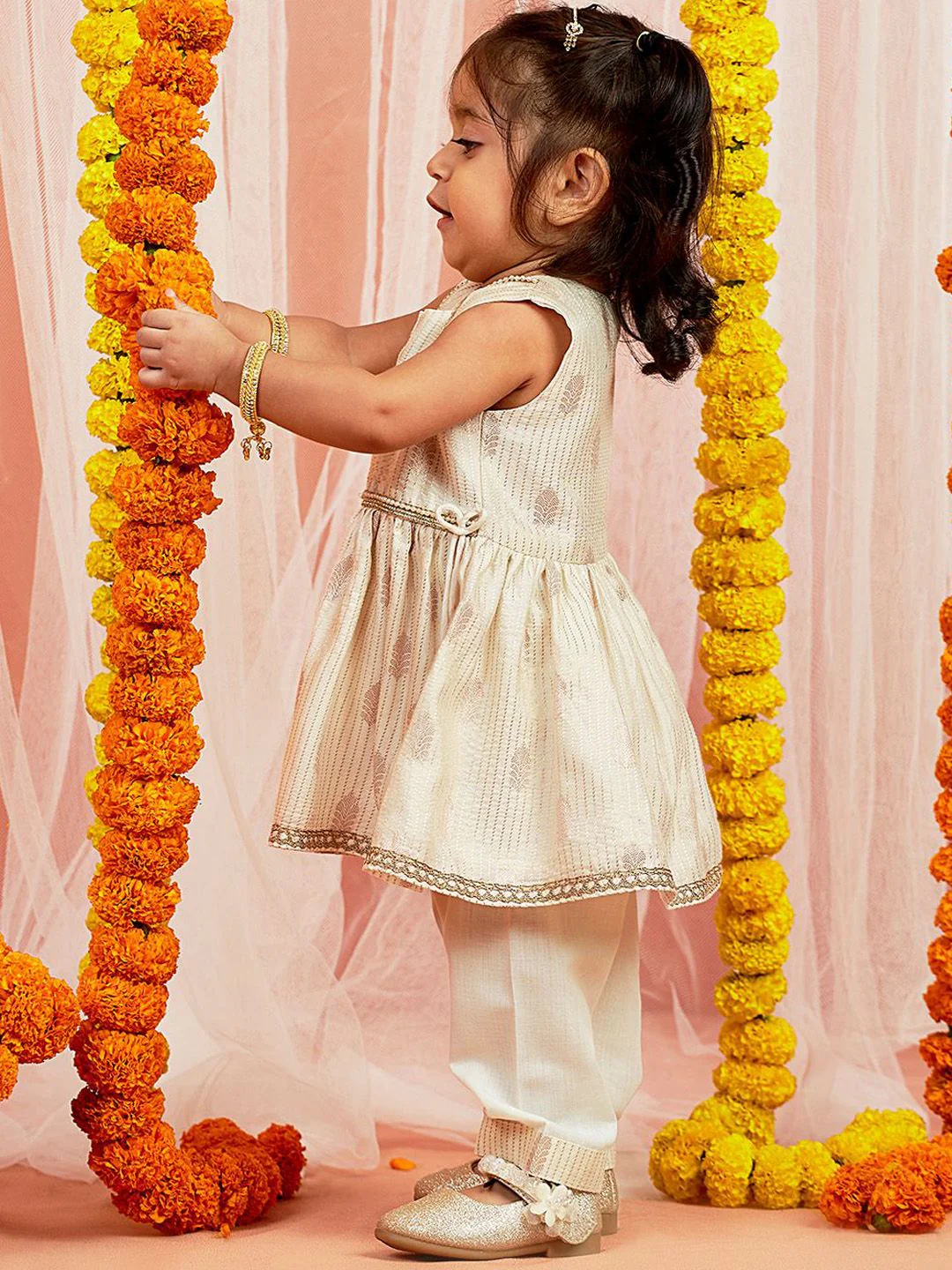 VASTRAMAY Girls Ethnic Motifs Woven Design Beaded Jacquard Anarkali Kurta With Trousers - Image 4