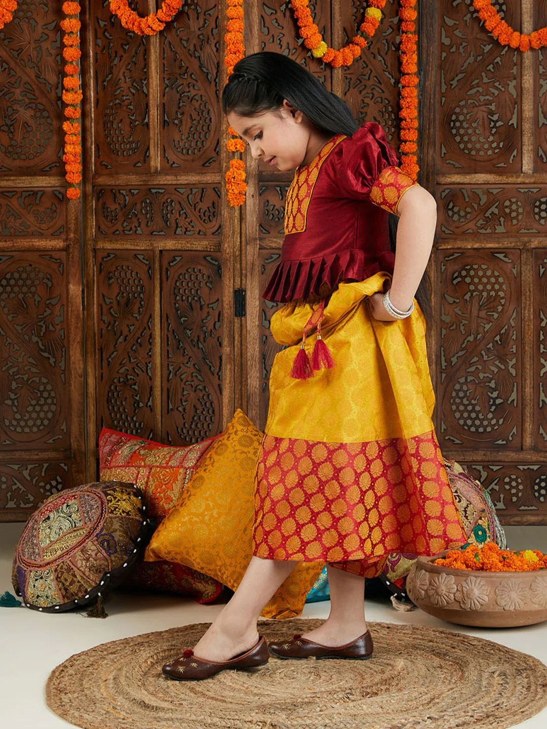 VASTRAMAY Girls Ethnic Motifs Woven Design Ready To Wear Lehenga Choli - Image 4