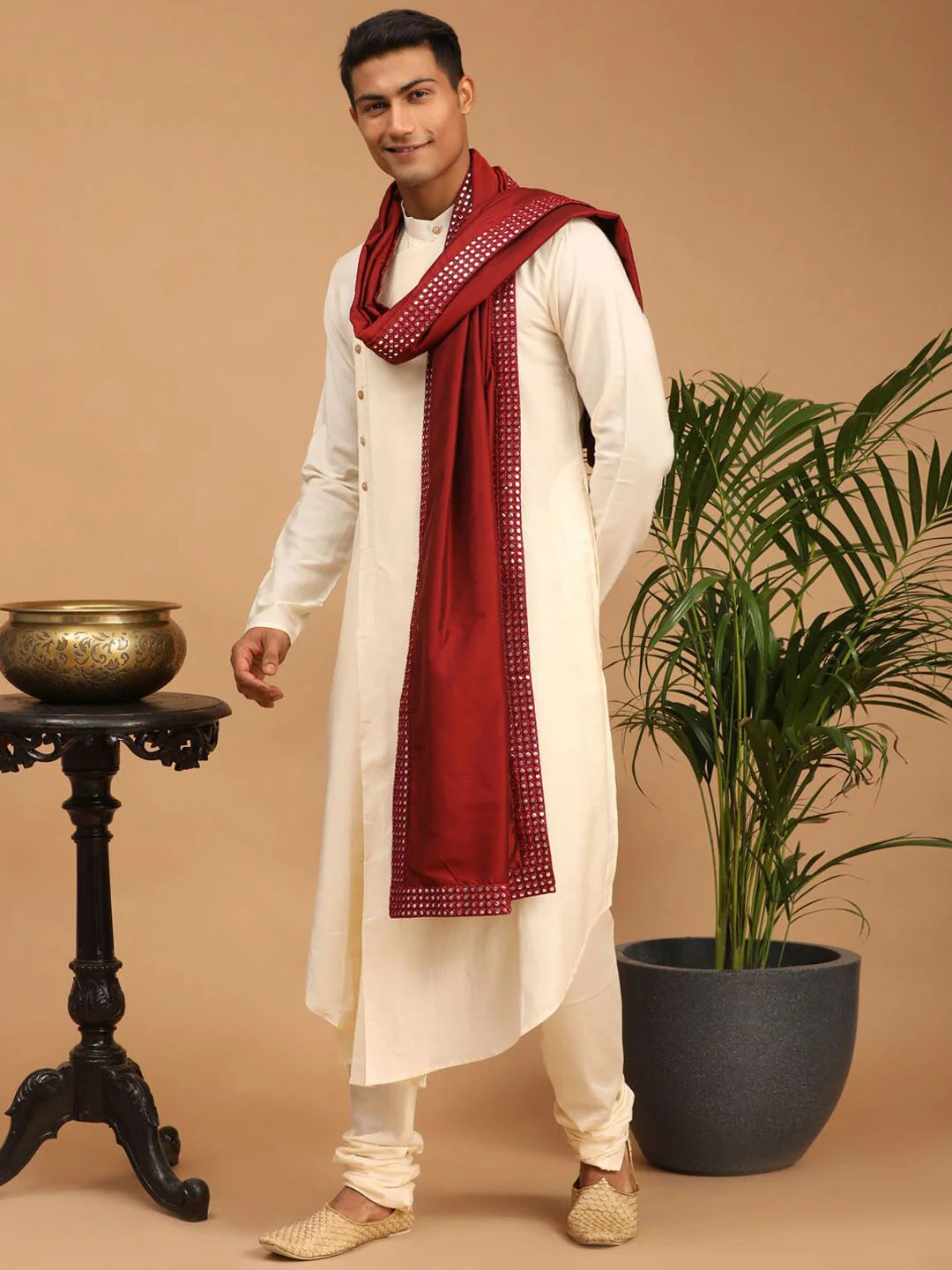VASTRAMAY Men Asymmetric A-Line Kurta With Churidar & Mirror Work Dupatta - Image 7