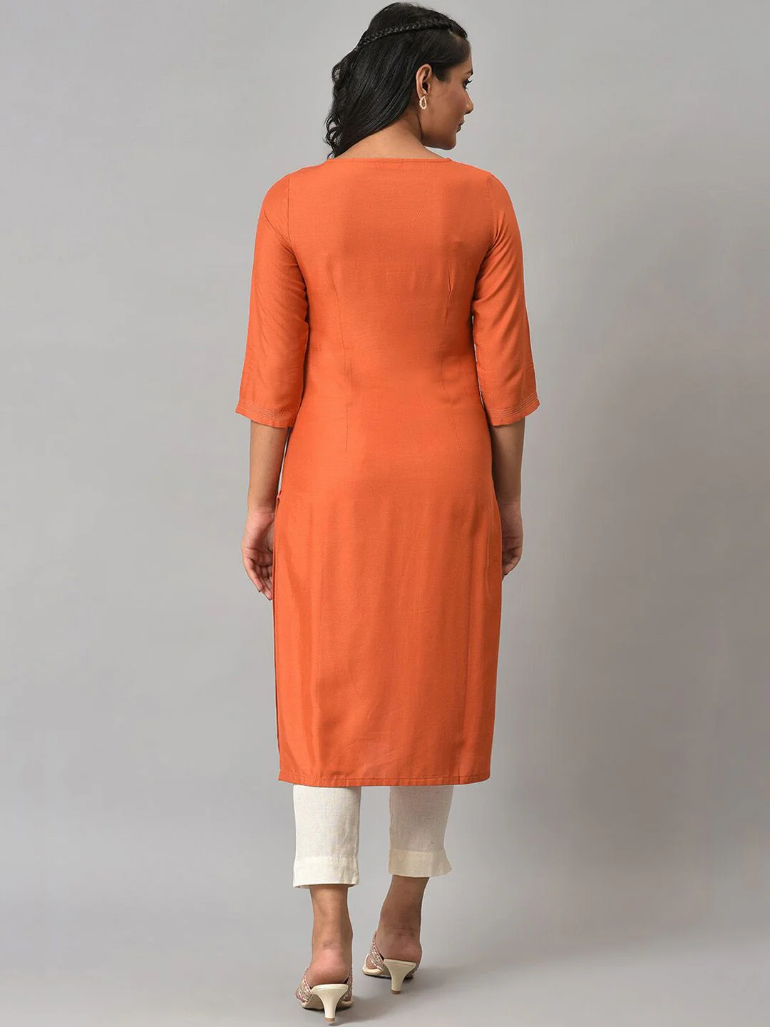 W Embellished Keyhole Neck Three-Quarter Sleeves Embellished Cotton Kurta - Image 5