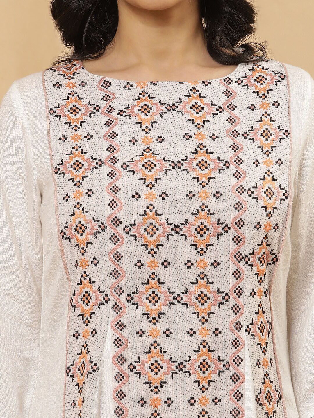 W Ethnic Motifs Embroidered Boat Neck Straight Kurta with Palazzo - Image 2