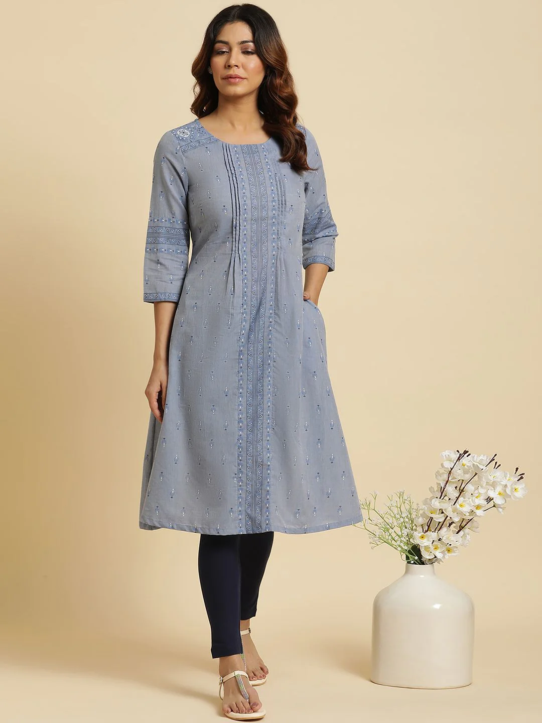 W Ethnic Motifs Printed Pure Cotton Kurta - Image 2