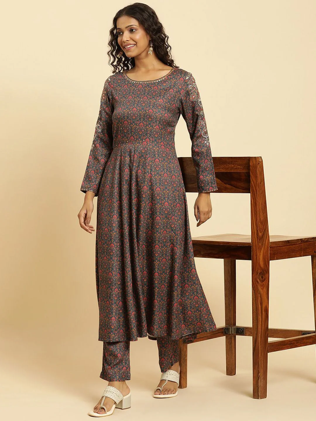 W Ethnic Motifs Printed Regular Sequinned Kurta with Trousers - Image 6