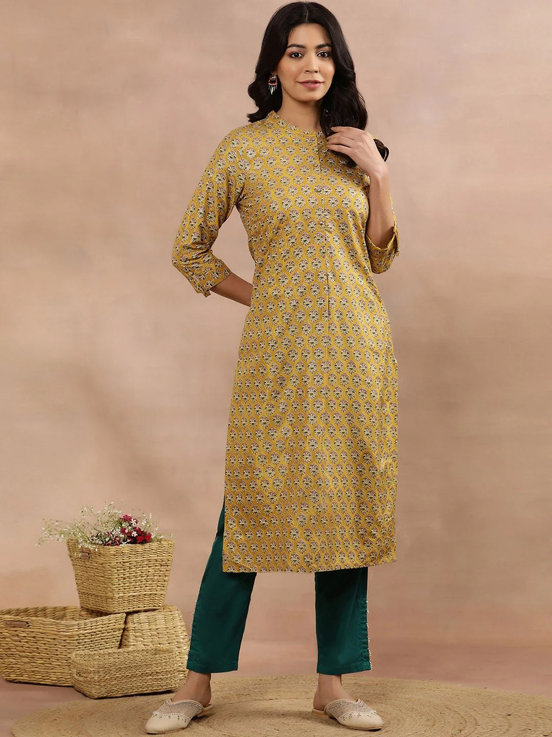 W Ethnic Motifs Printed Regular Thread Work Kurta with Trousers - Image 6