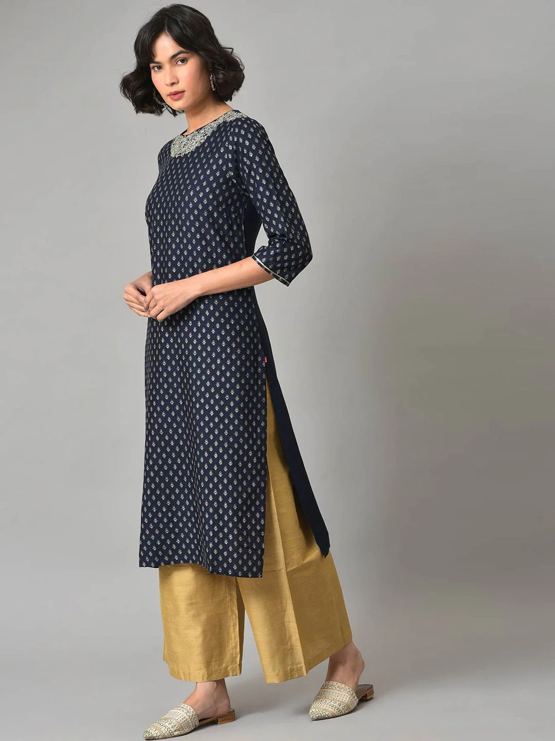 W Ethnic Motifs Printed Round Neck Kurta with Palazzos - Image 6