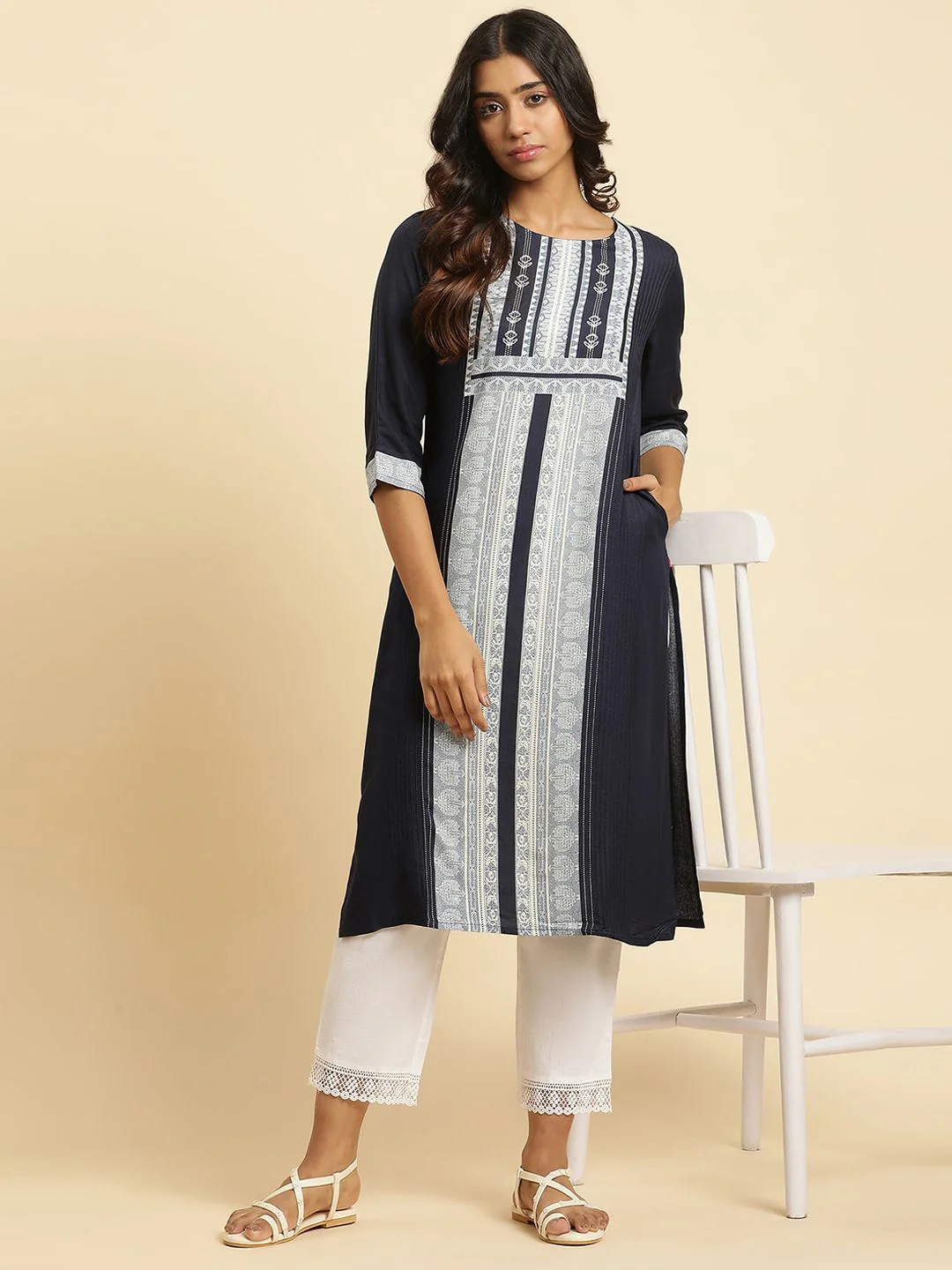 W Ethnic Motifs Printed Straight Kurta - Image 6