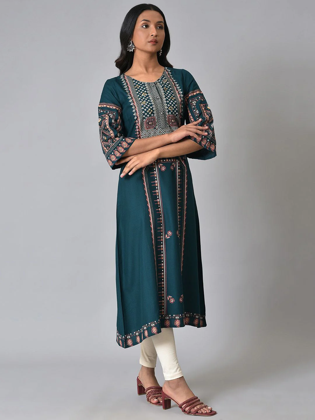 W Ethnic Motifs Printed Straight Regular Kurta - Image 5