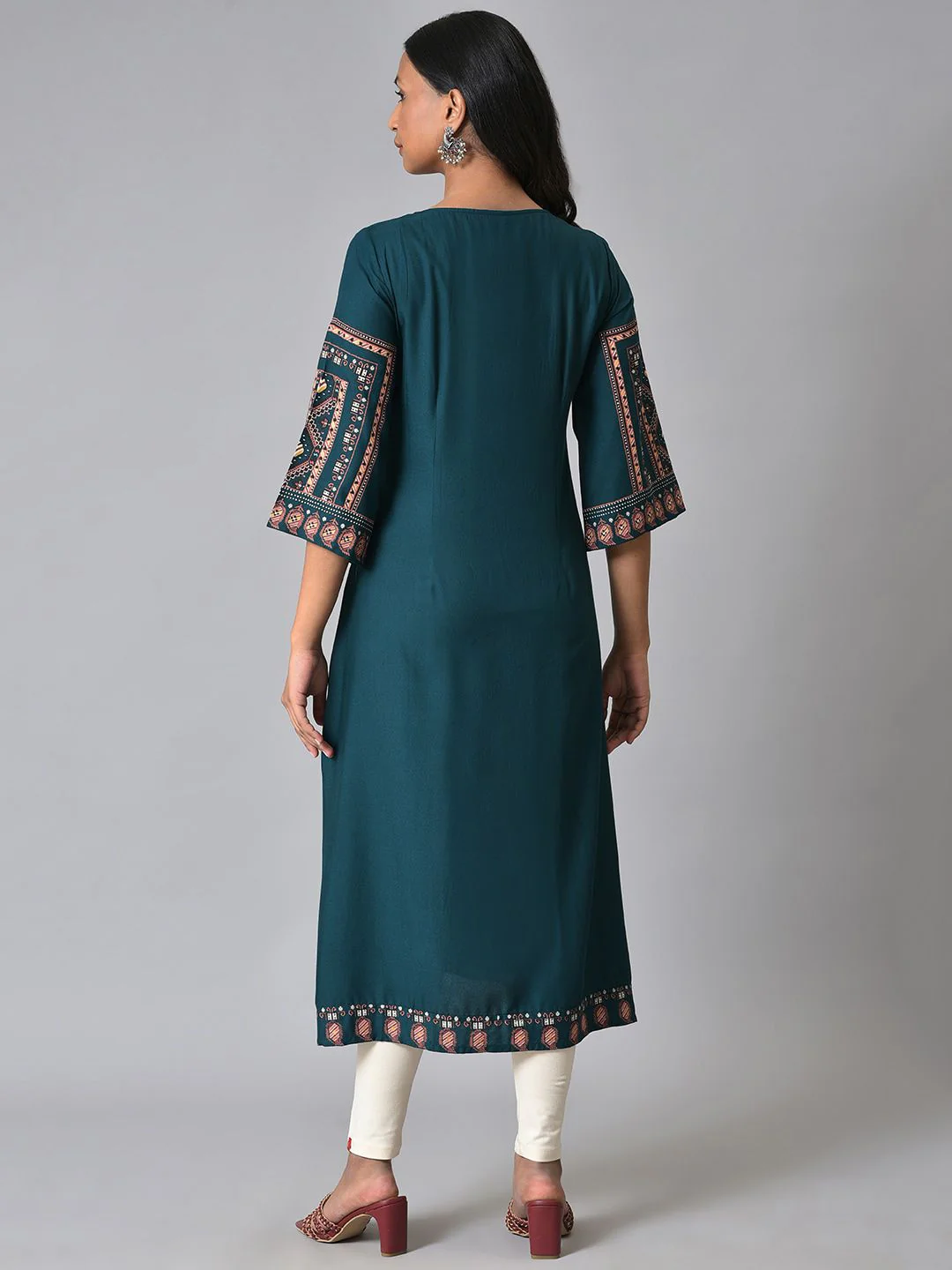 W Ethnic Motifs Printed Straight Regular Kurta - Image 6