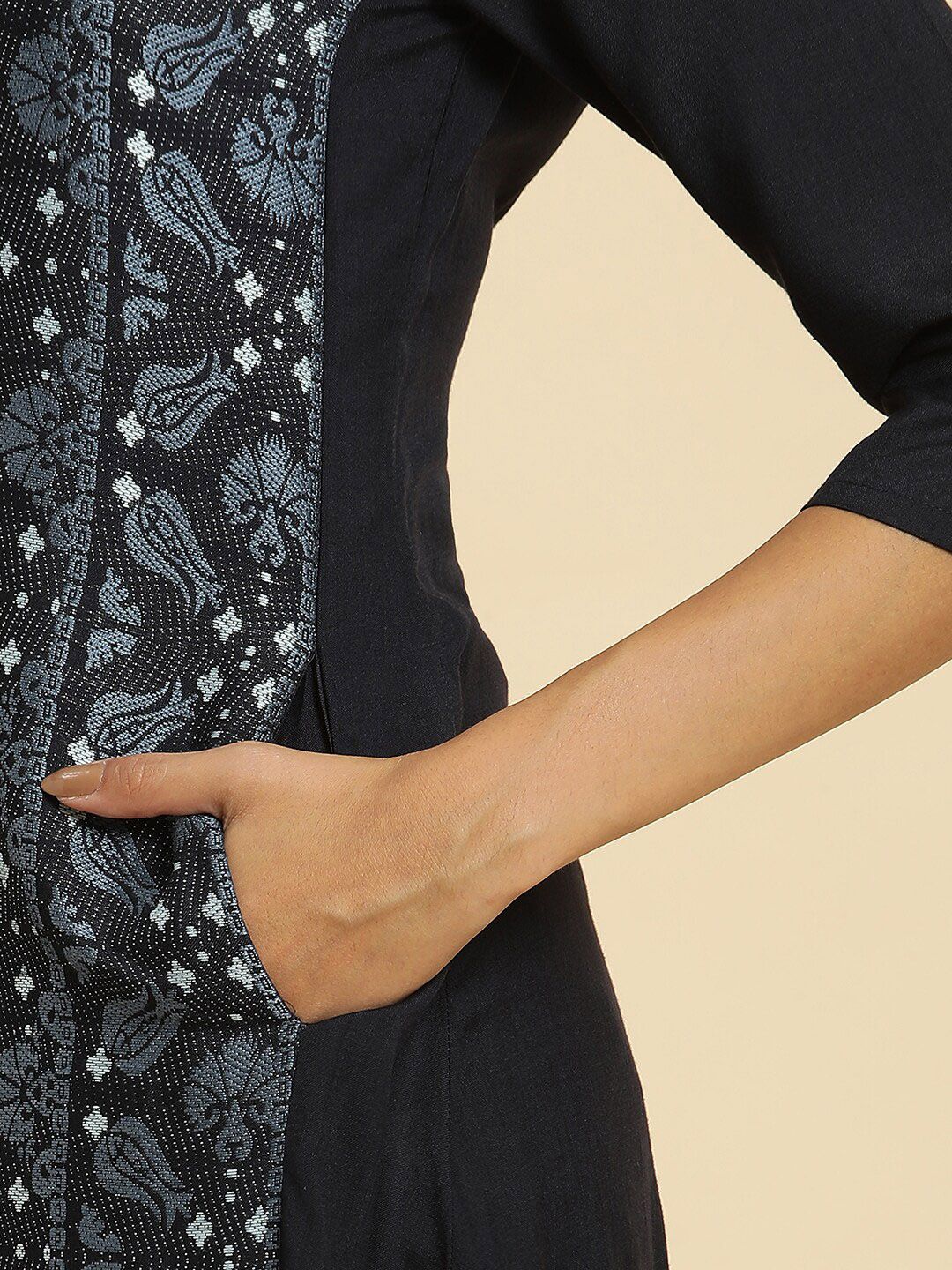W Ethnic Motifs Printed V-Neck Kurta - Image 3