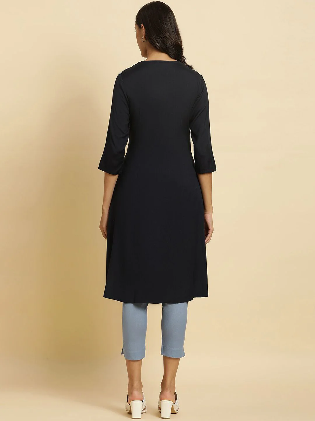 W Ethnic Motifs Printed V-Neck Kurta - Image 7