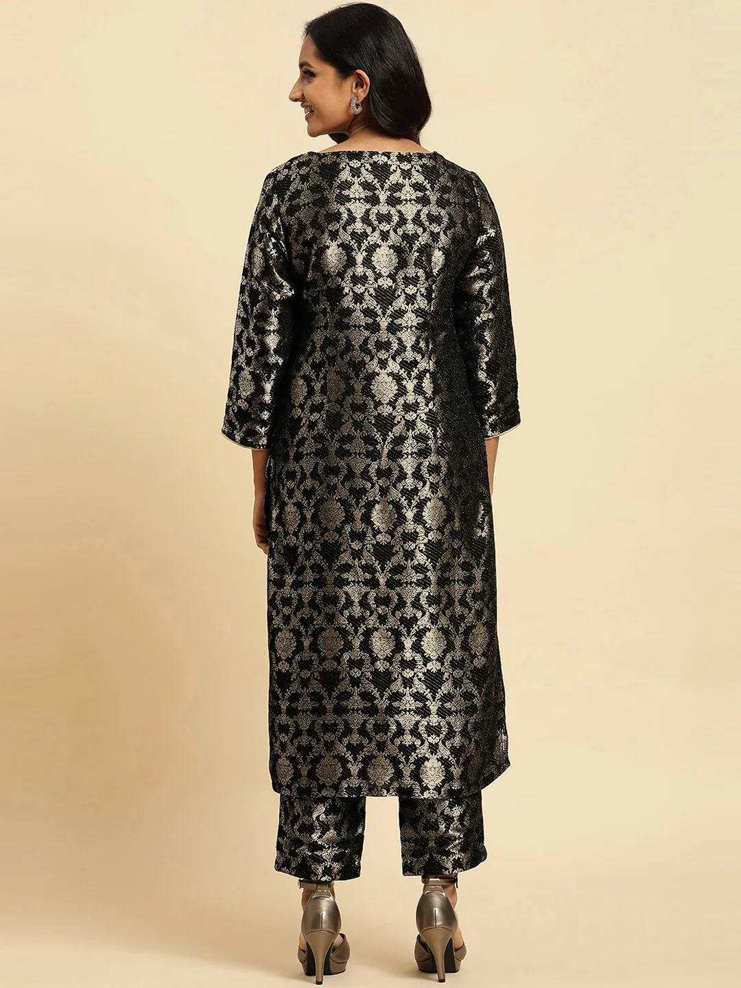 W Ethnic Motifs Woven Design Regular Kurta with Trousers - Image 5