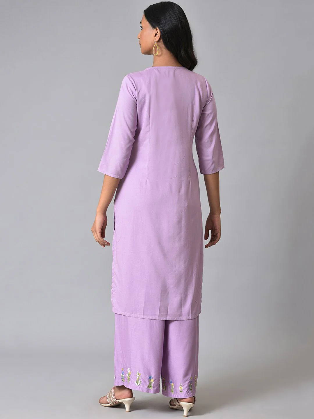W Floral Embroidered Kurta - Image 6