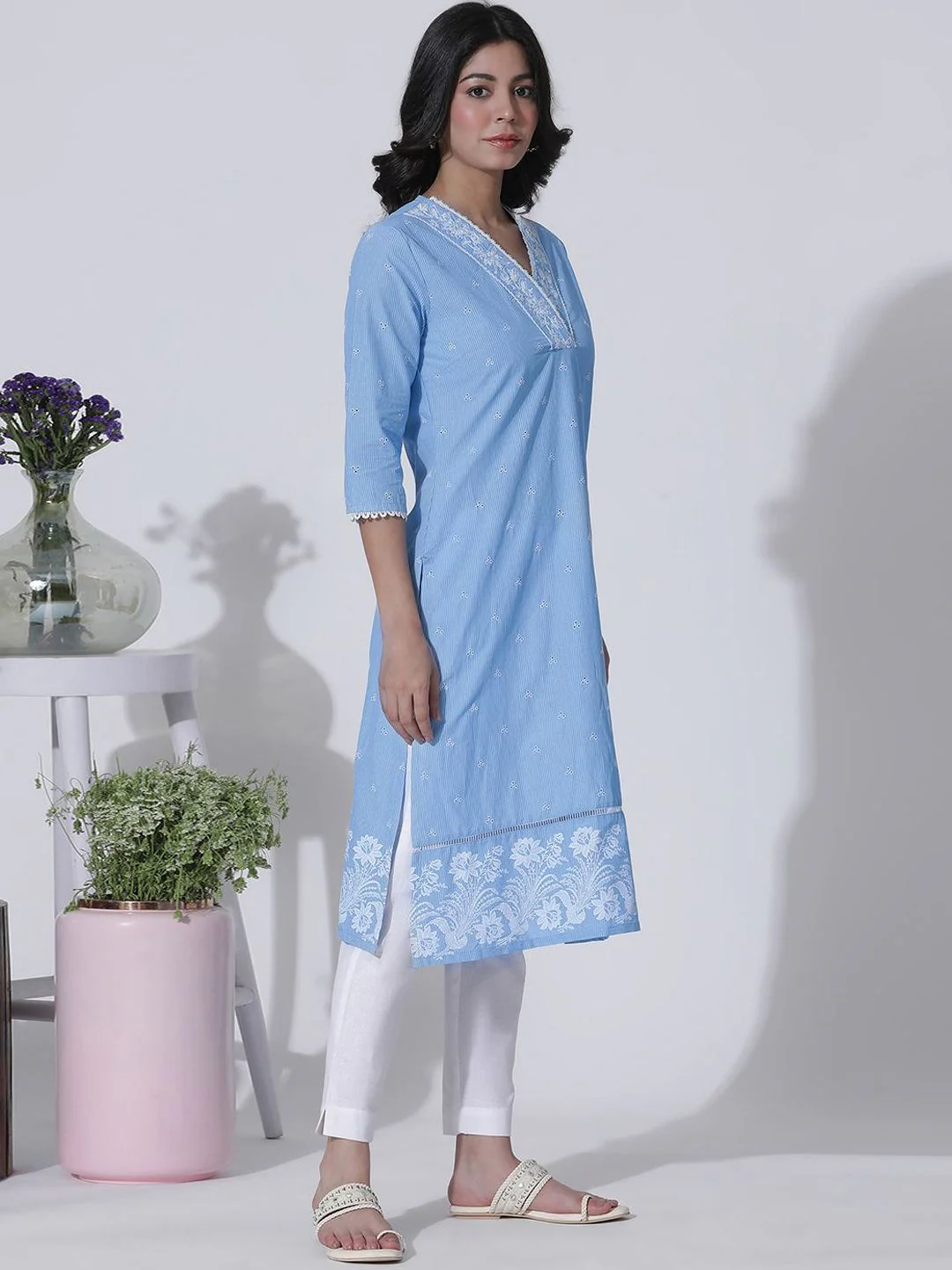 W Floral Embroidered V-Neck Cotton Straight Kurta - Image 3