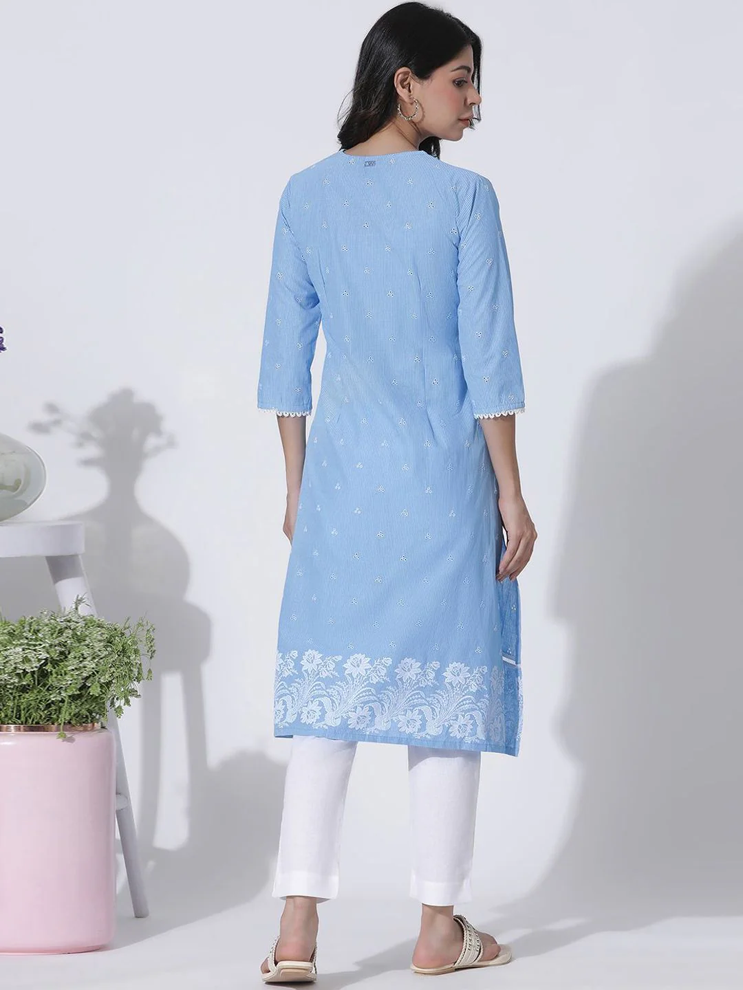 W Floral Embroidered V-Neck Cotton Straight Kurta - Image 4