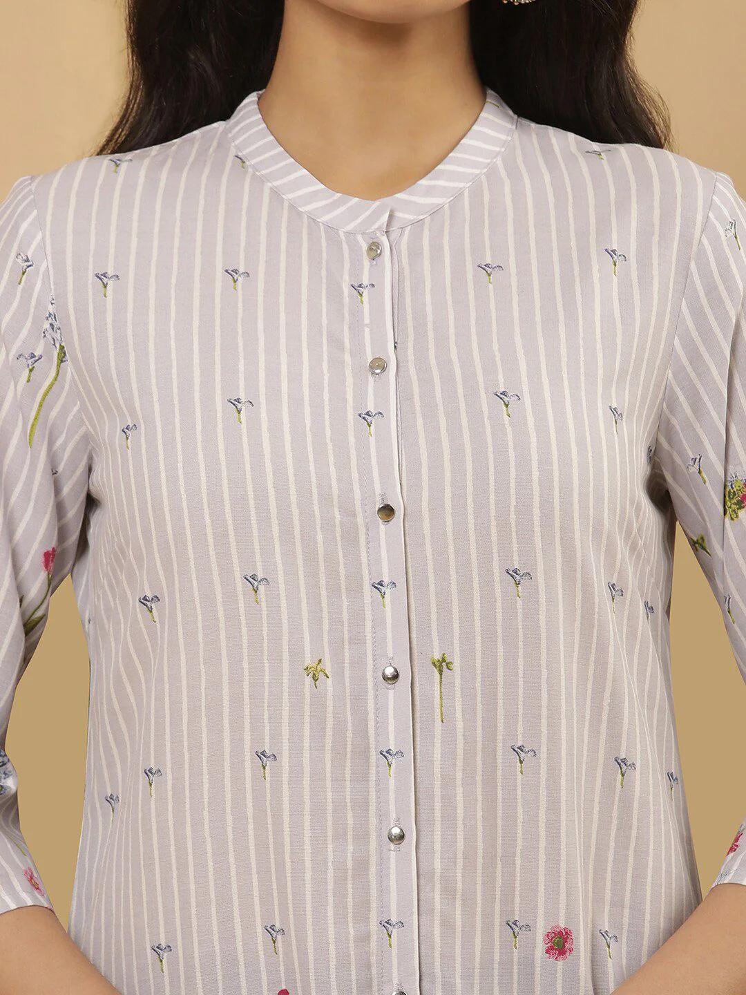 W Floral Printed Regular Kurta - Image 2