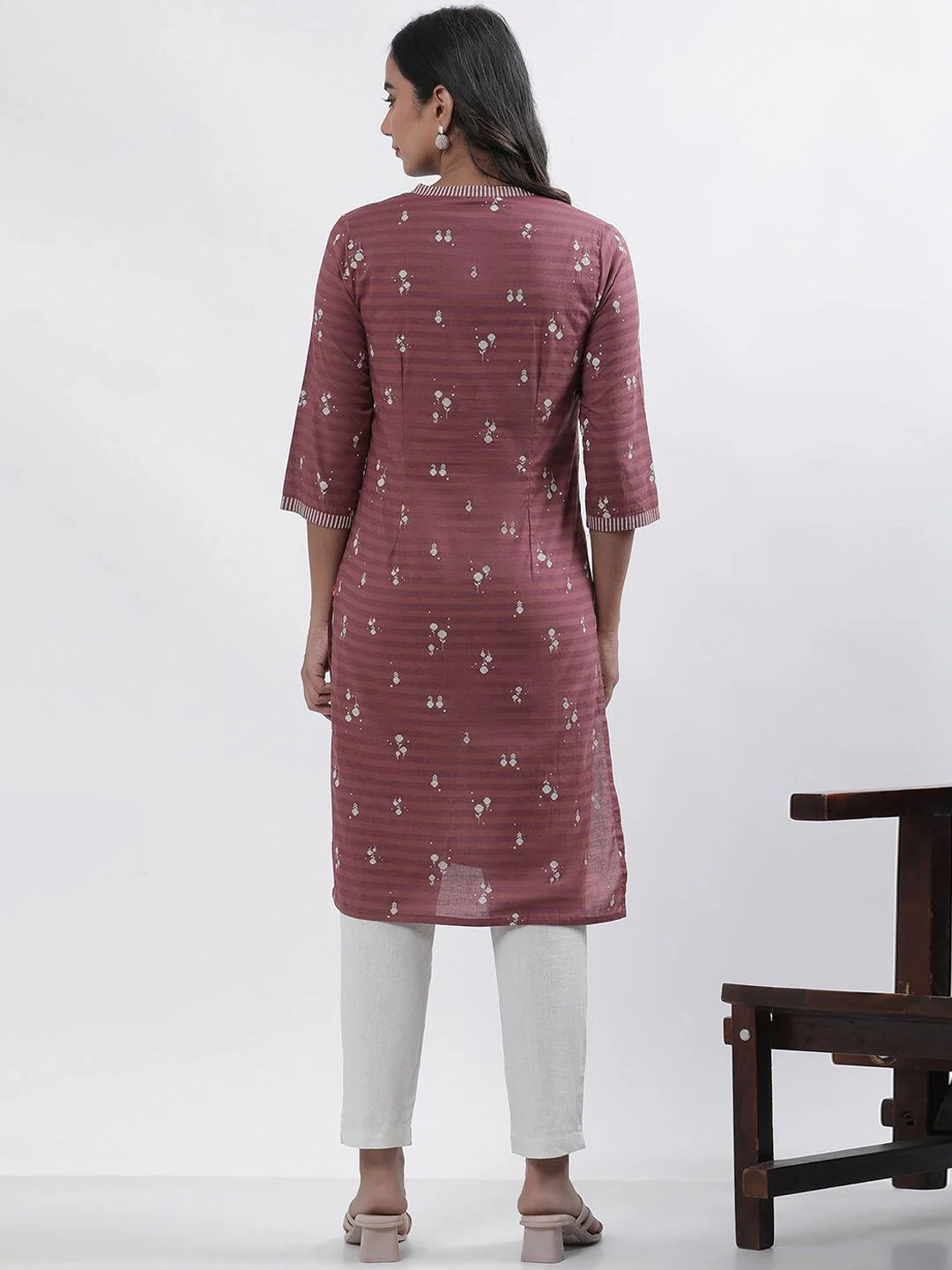 W Floral Printed Regular Pure Cotton Kurta with Trouser - Image 4