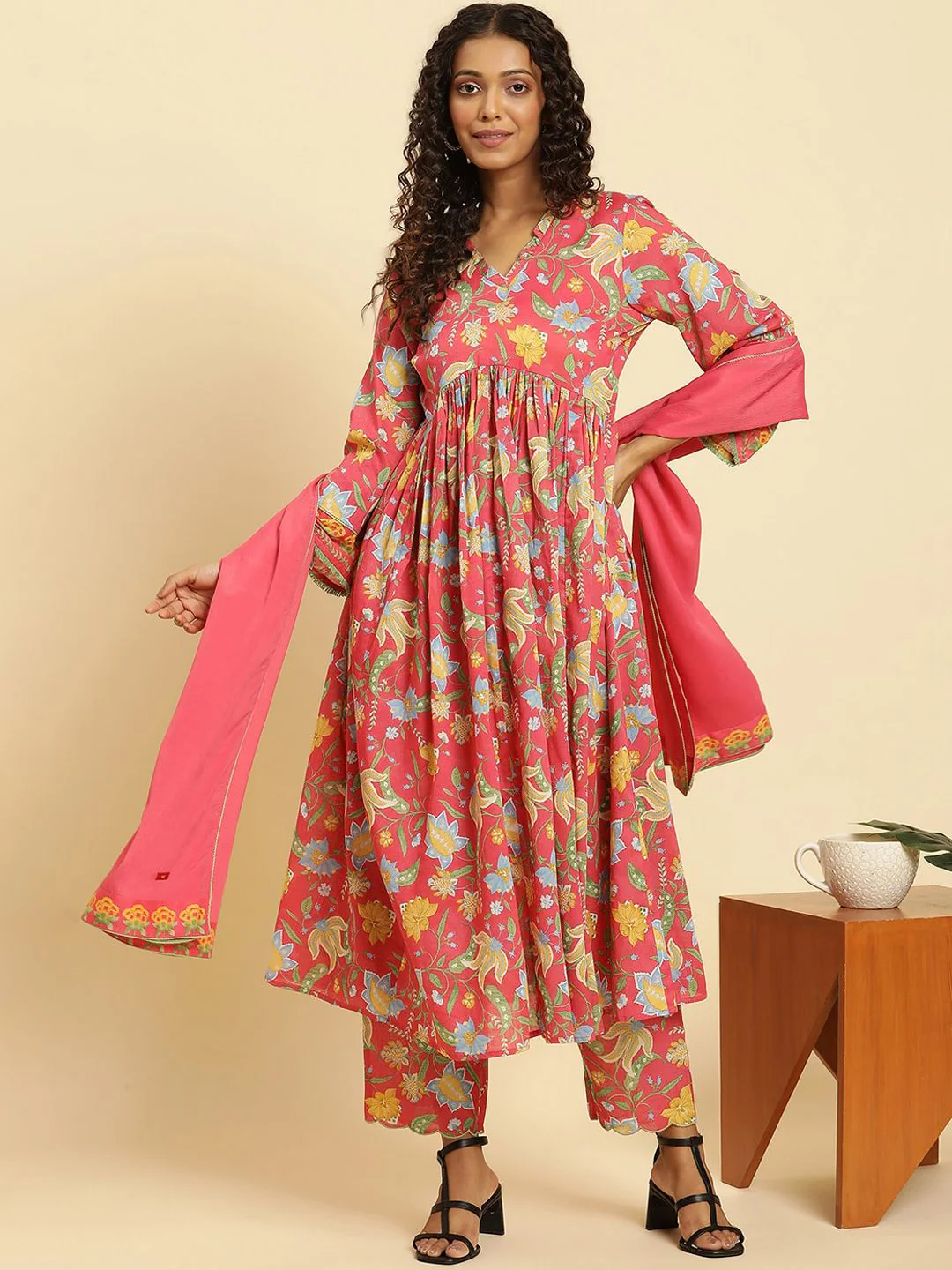 W Floral Printed Regular Pure Cotton Kurta With Trousers & Dupatta - Image 6