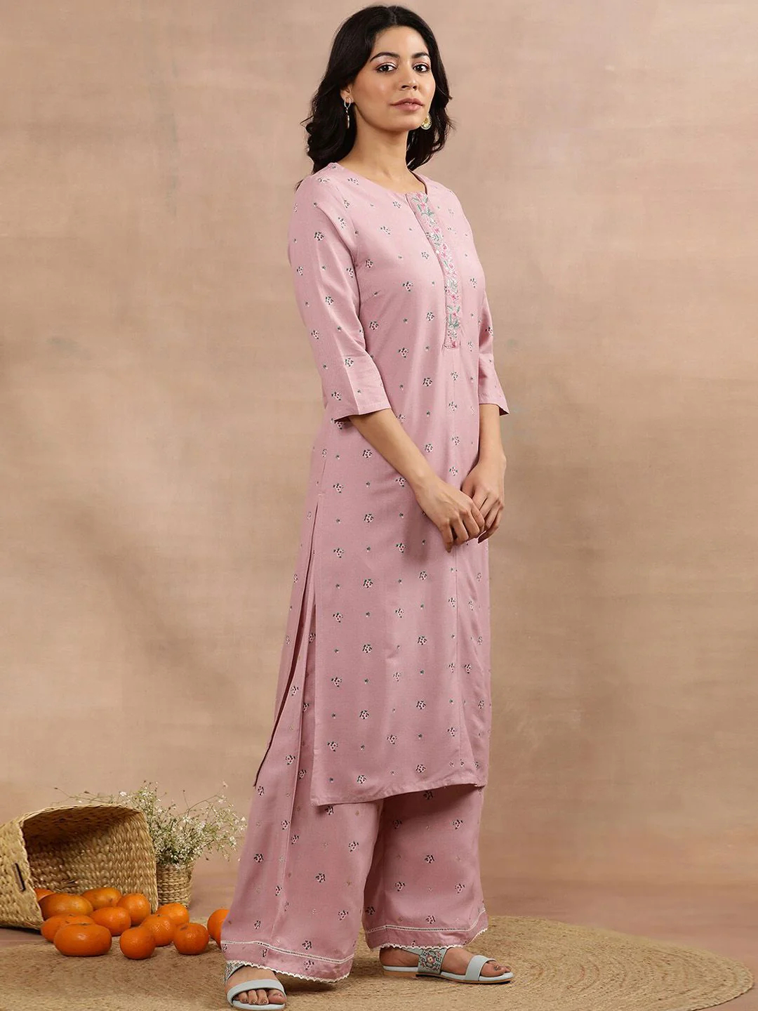 W Floral Printed Regular Thread Work Kurta with Trousers & With Dupatta - Image 3