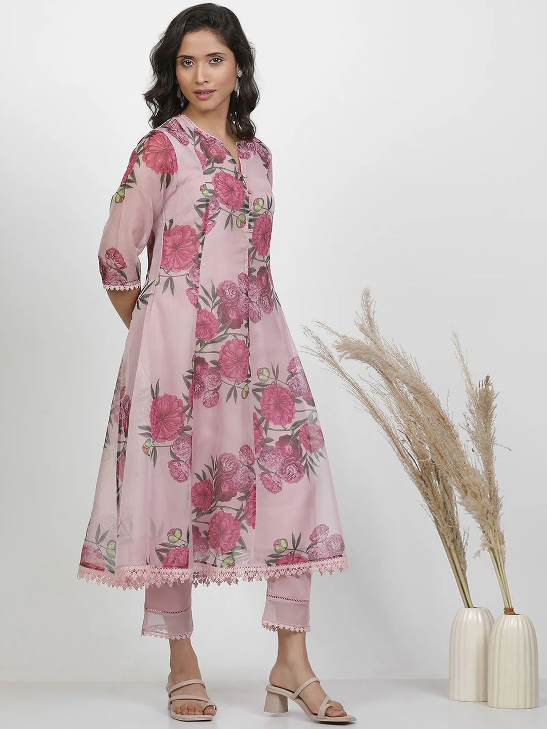 W Floral Printed Regular Three-Quarter Sleeves Organza Kurta with Trousers & With Dupatta - Image 3