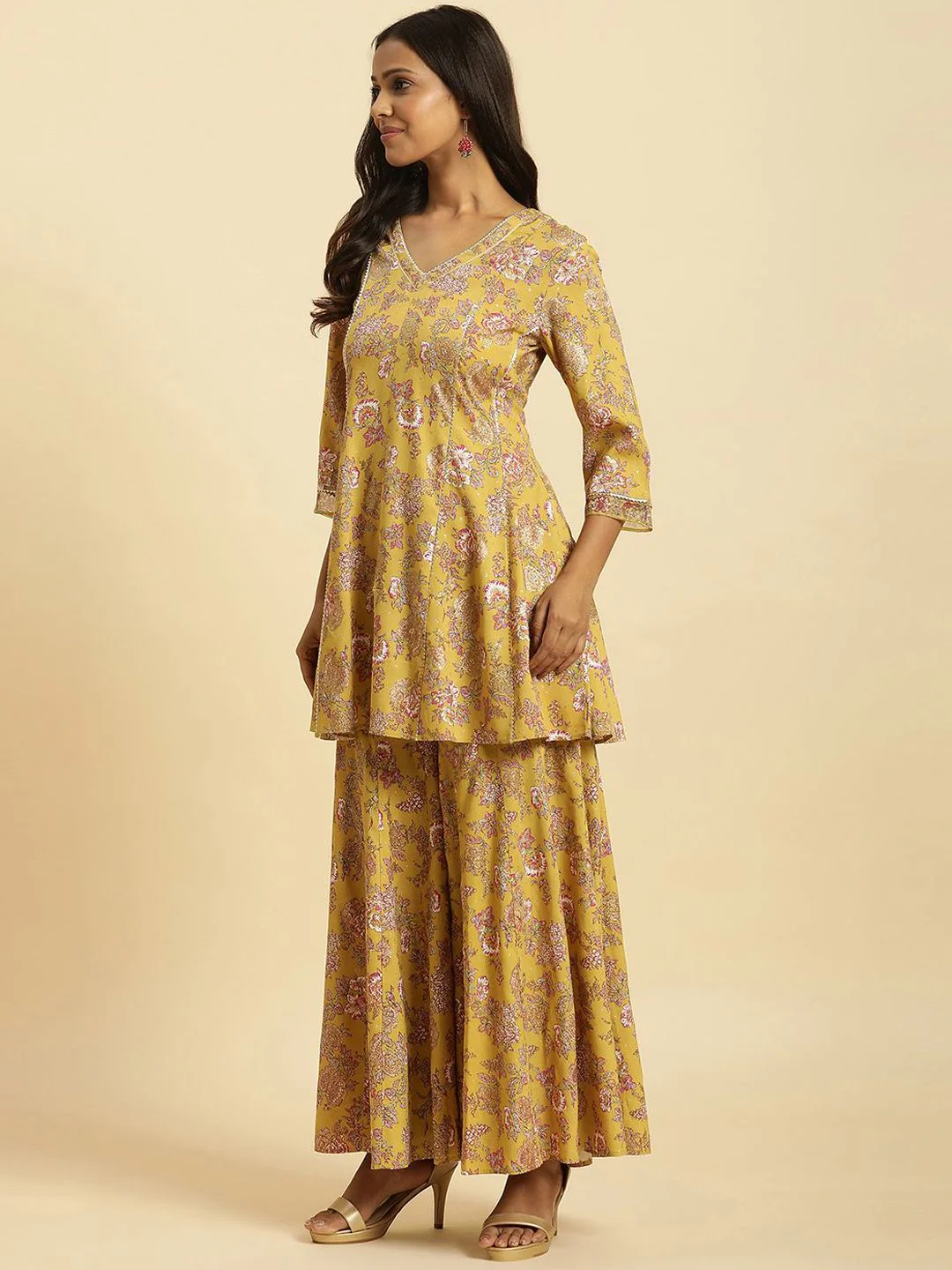 W Floral Printed V-Neck Panelled Gotta Patti A-Line Kurta With Sharara & Dupatta - Image 5
