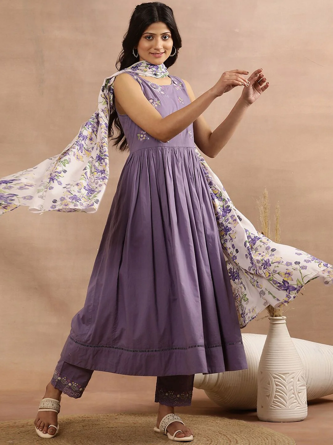 W Floral Yoke Design Empire Thread Work Pure Cotton Kurta with Trousers & With Dupatta - Image 5