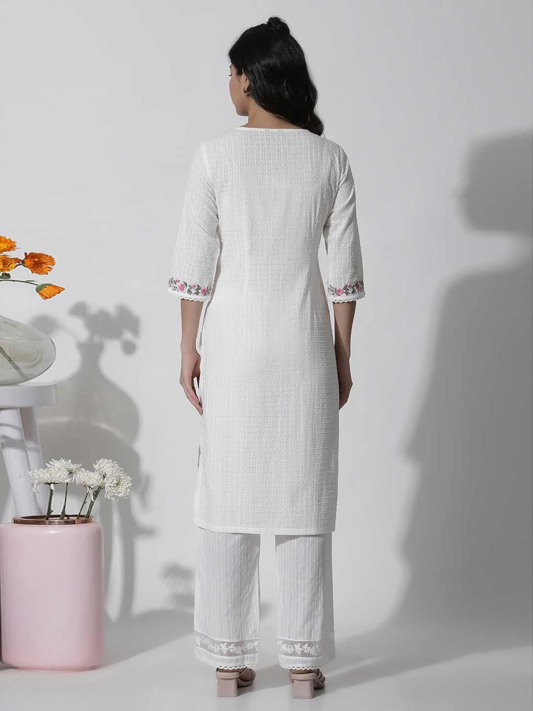 W Floral Yoke Design Thread Work Pure Cotton Straight Kurta - Image 4