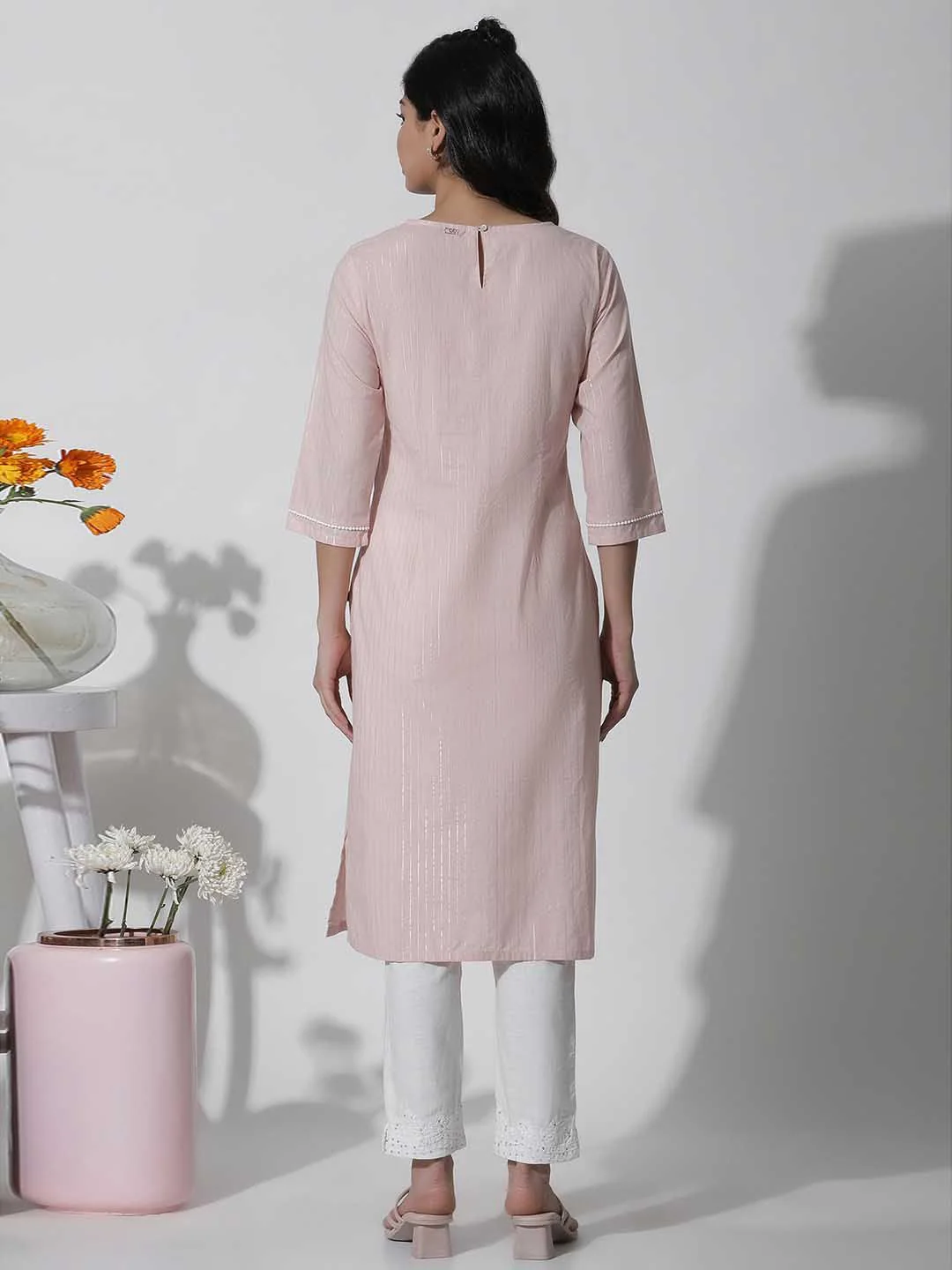W Floral Yoke Design Thread Work Straight Kurta - Image 4
