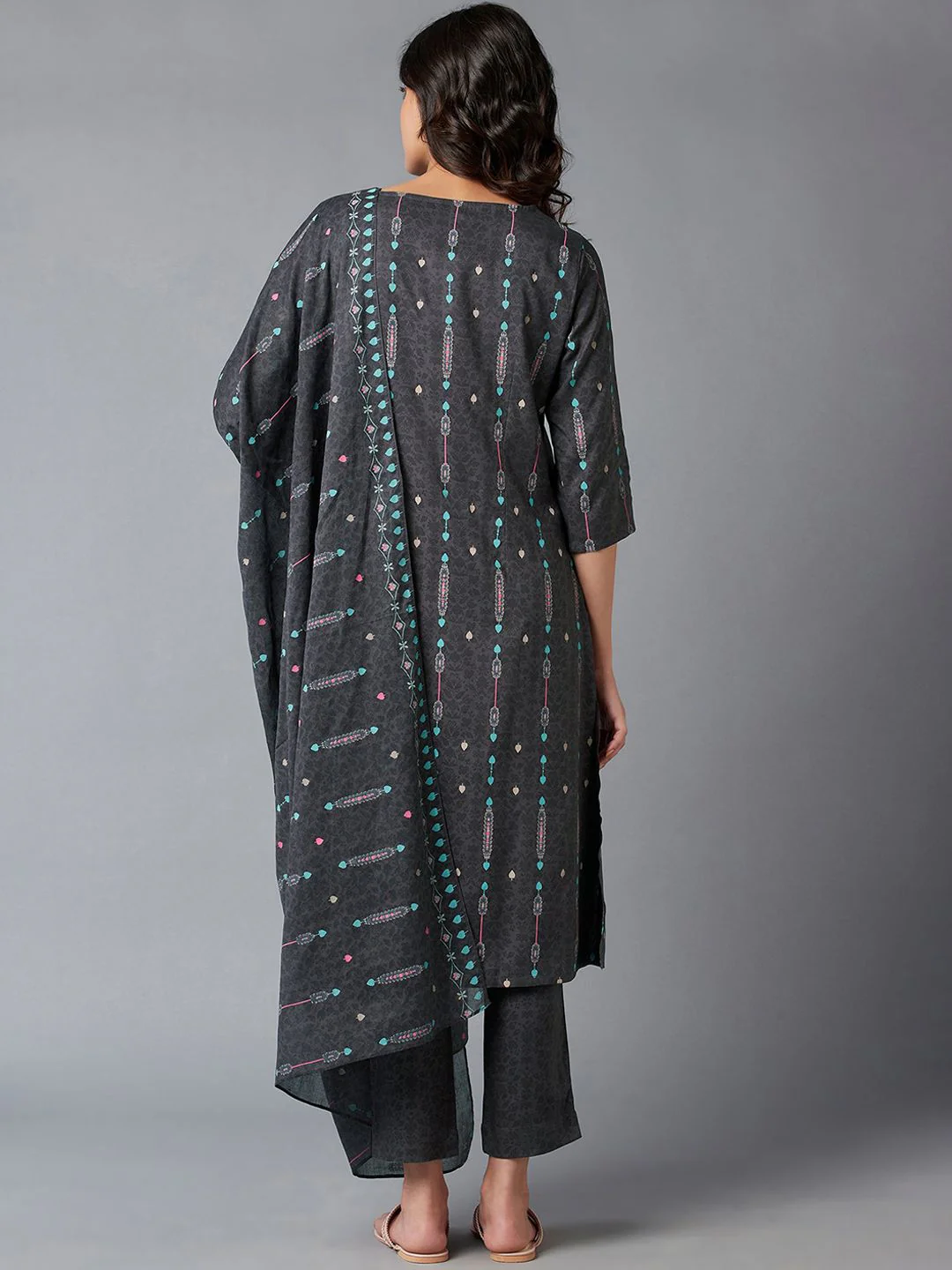 W Geometric Print Rayon Kurta With Slim Pant & Dupatta - Image 6