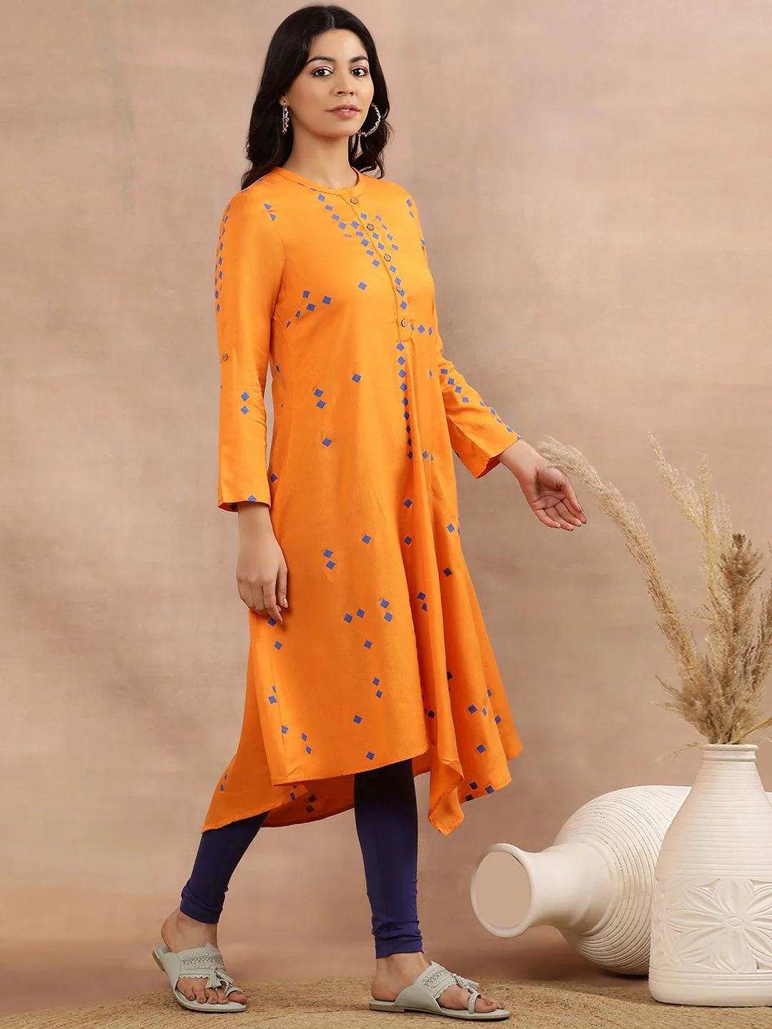 W Geometric Printed Mandarin Collar Anarkali Kurta With Legging - Image 6