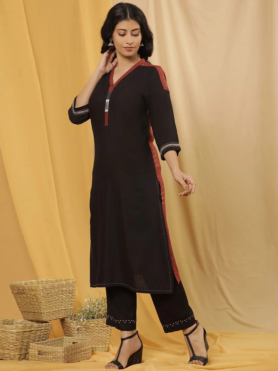 W Patchwork & Printed V-Neck Striaght Kurta with Trouser - Image 4