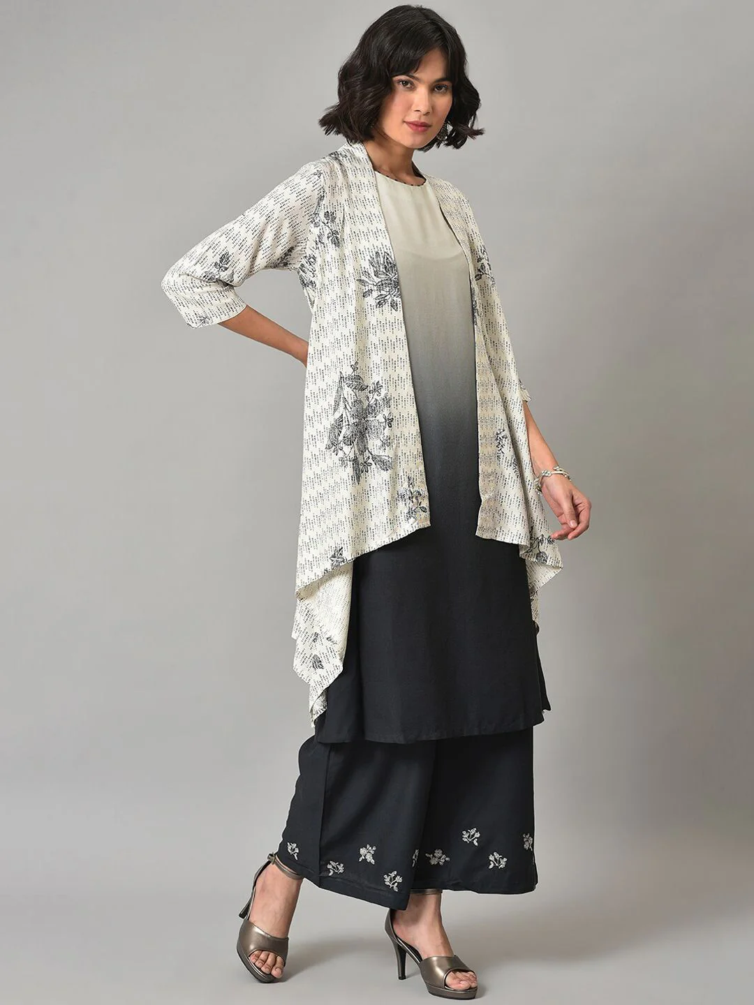 W Printed Rayon Kurta With Shrugs & Palazzos - Image 5