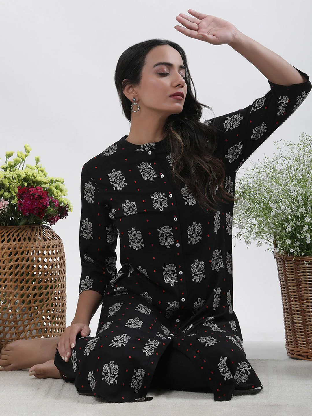 W Printed Regular Kurta with Palazzo - Image 6