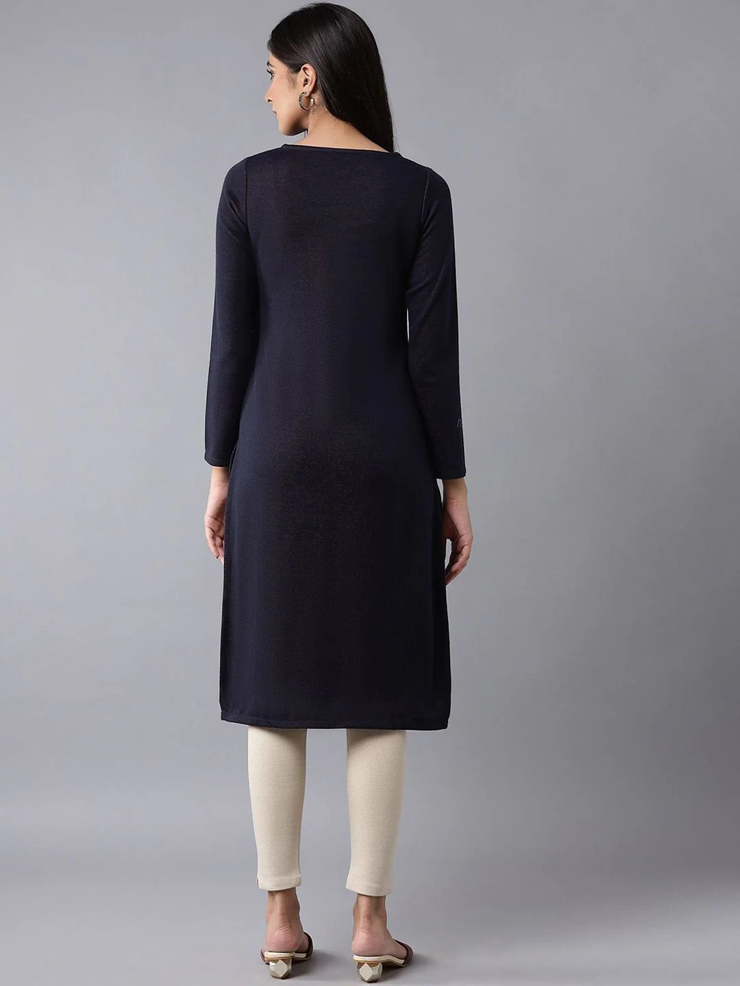W Round Neck Straight Kurta - Image 5