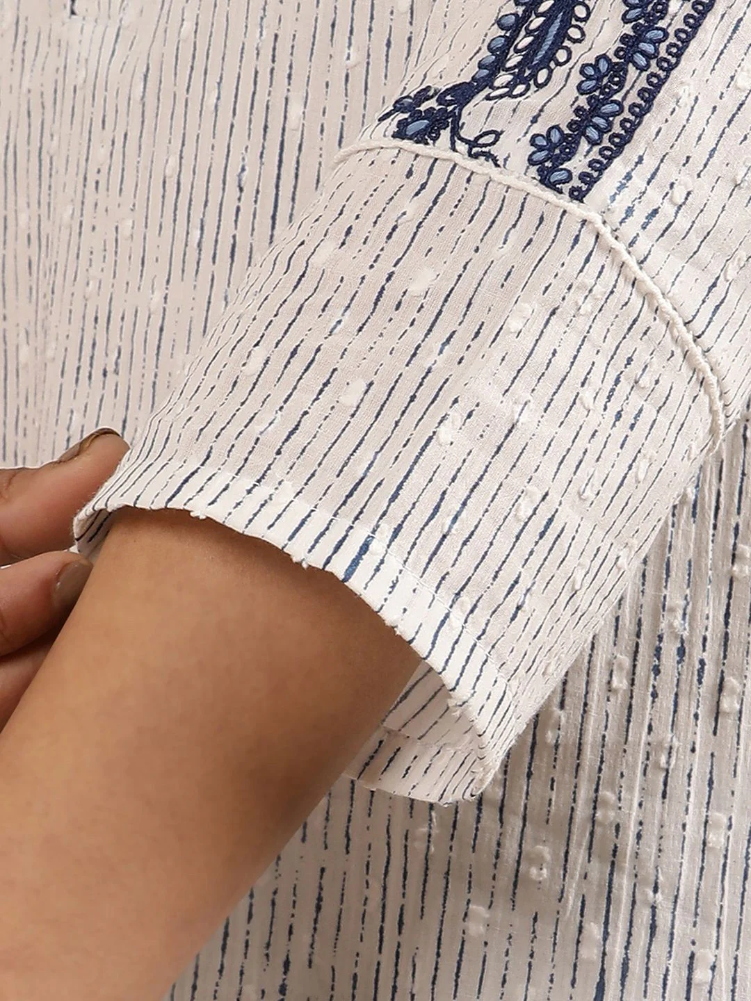 W Striped Mandarin Collar Thread Work Cotton Straight Kurta - Image 7