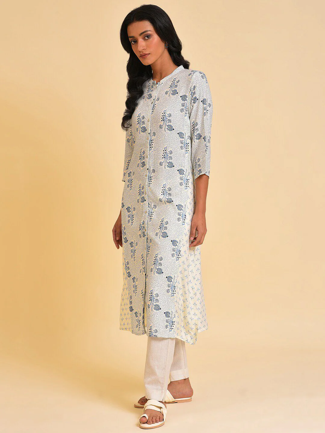 W White & Blue Ethnic Motifs Printed A-Line Kurta - Image 5