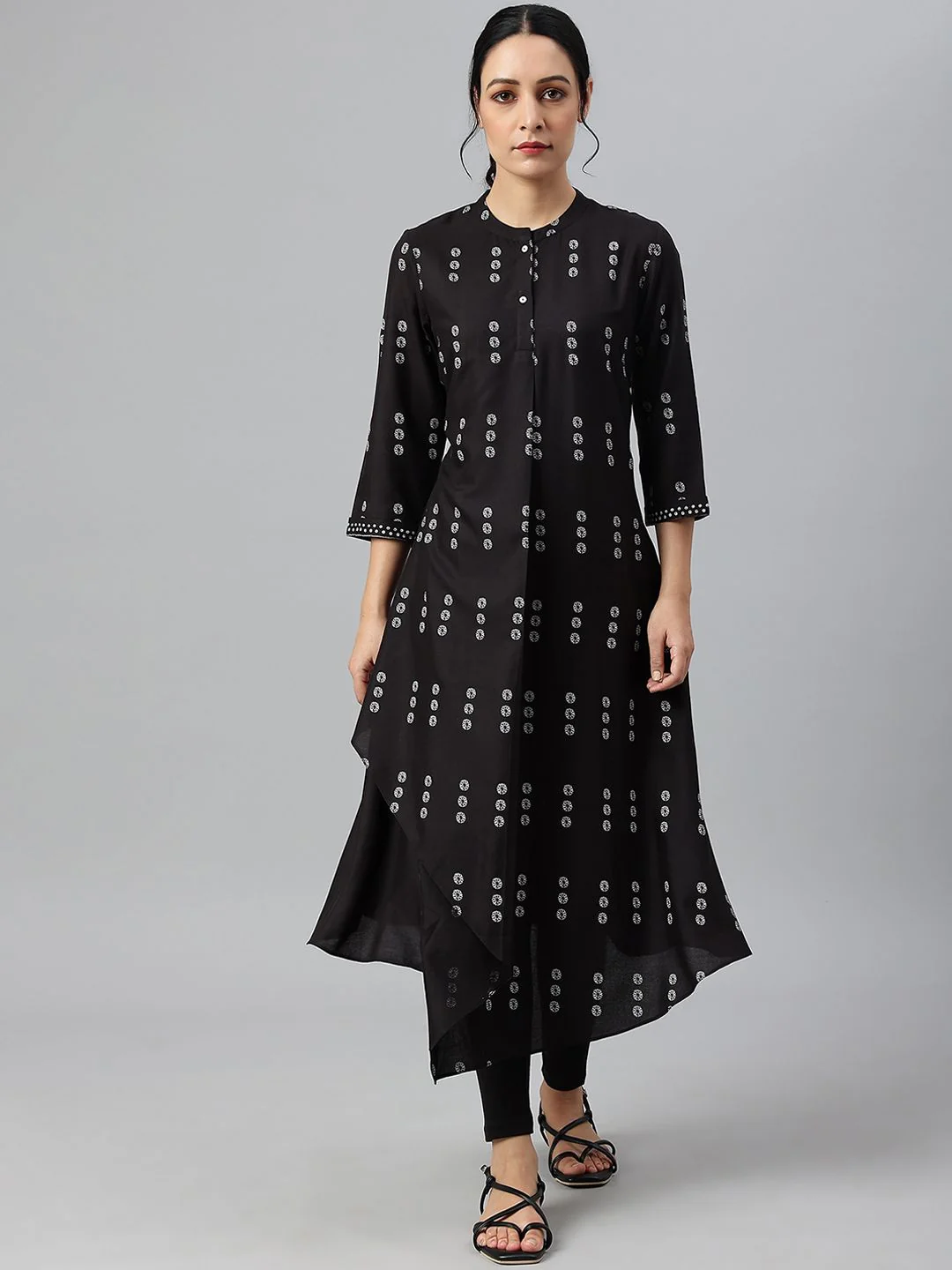 W Women Black Geometric Printed Kurta