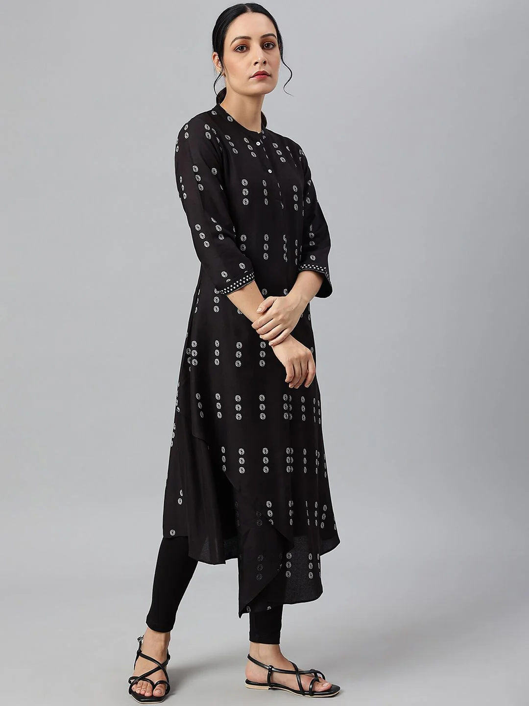 W Women Black Geometric Printed Kurta - Image 3