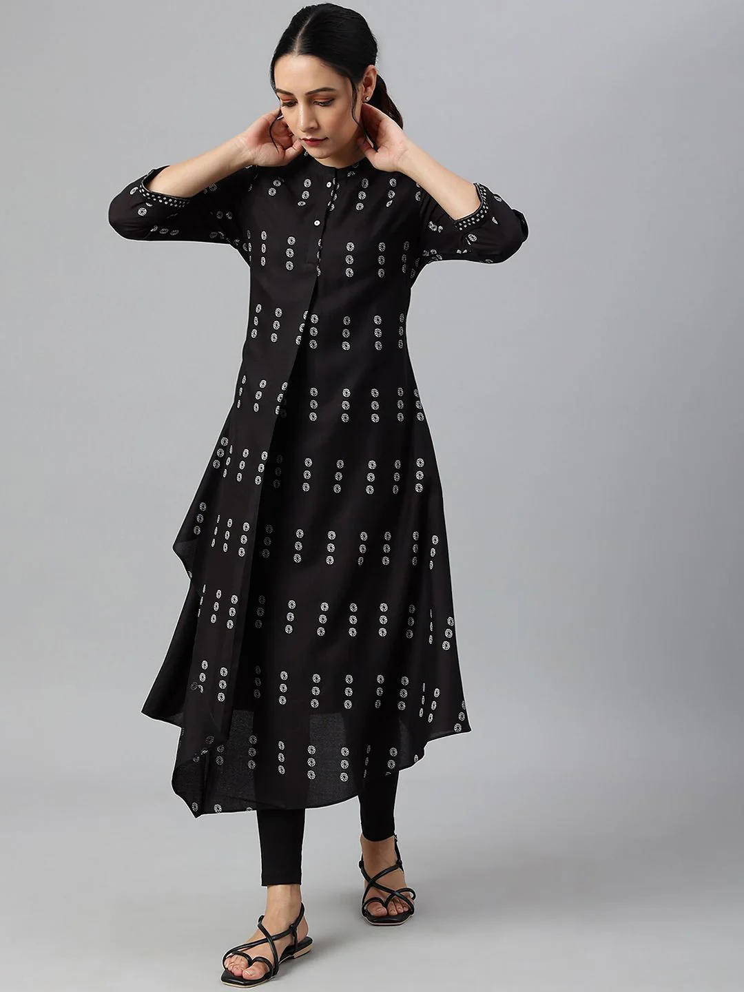 W Women Black Geometric Printed Kurta - Image 6