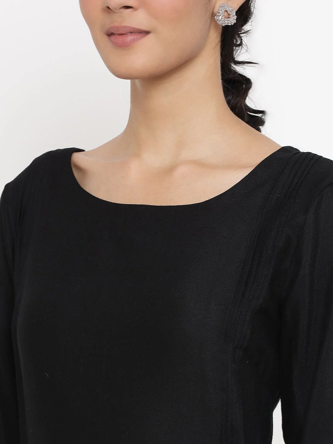 W Women Black Solid Kurta - Image 3