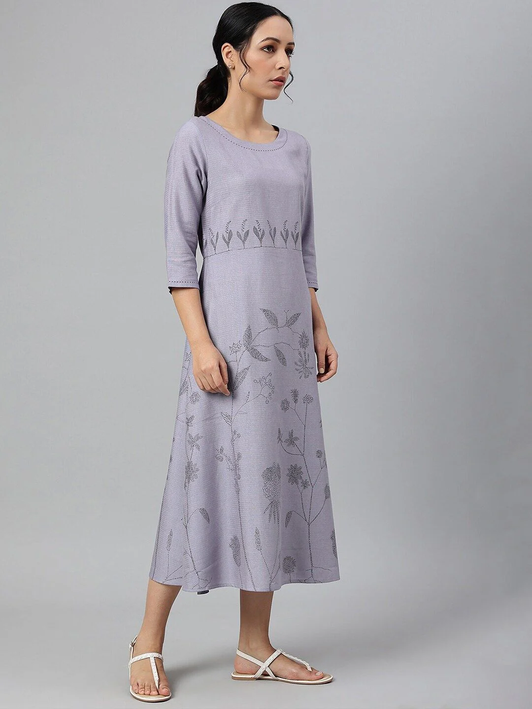 W Women Blue Thread Work Kurta - Image 3