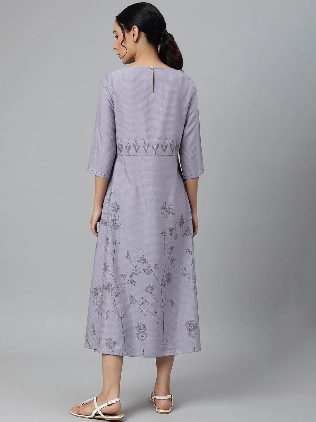 W Women Blue Thread Work Kurta - Image 4