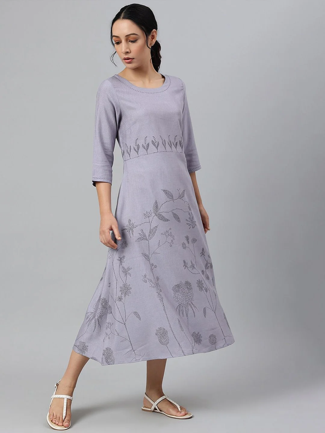 W Women Blue Thread Work Kurta - Image 6
