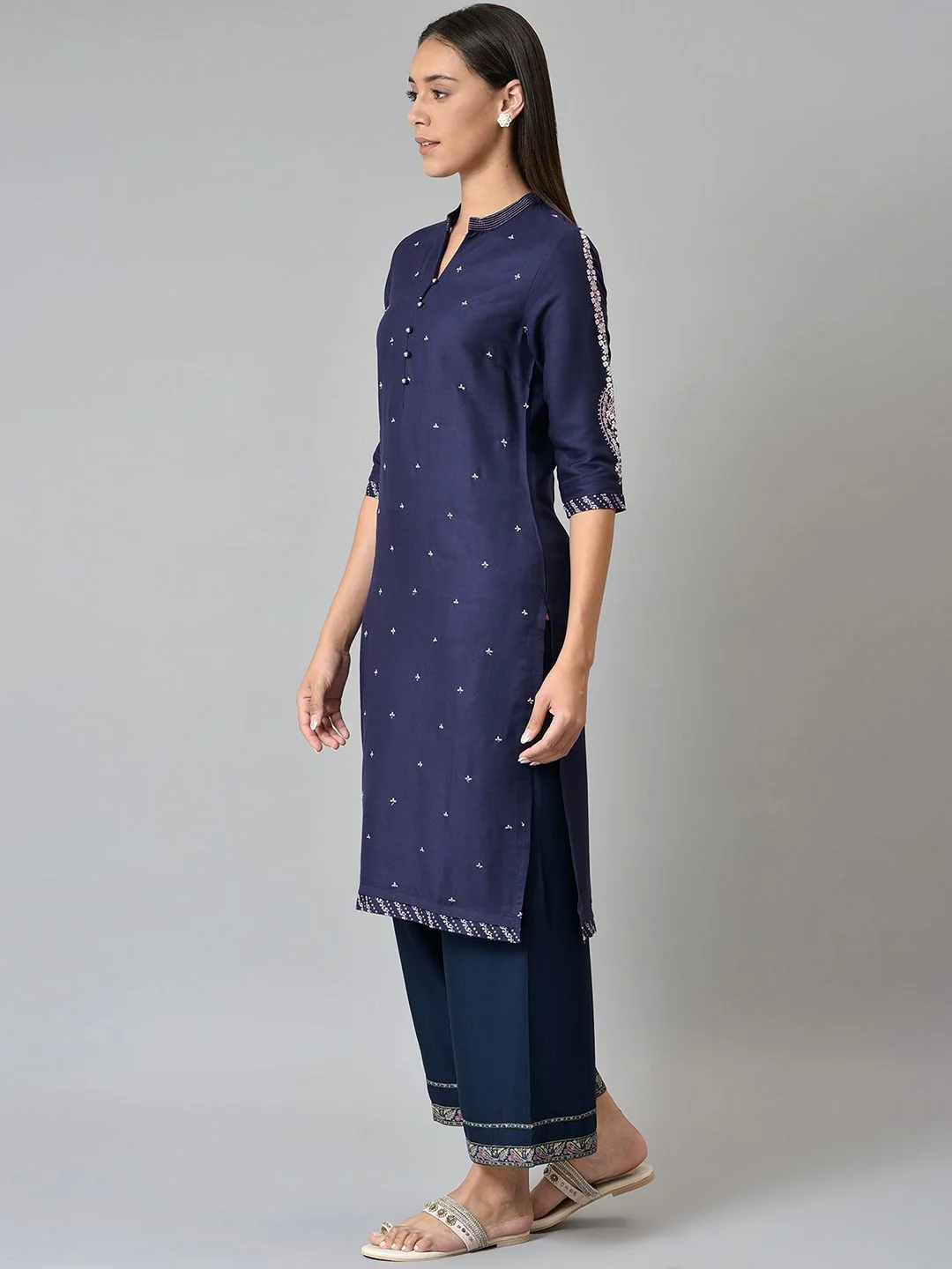 W Women Blue Thread Work Kurta - Image 4