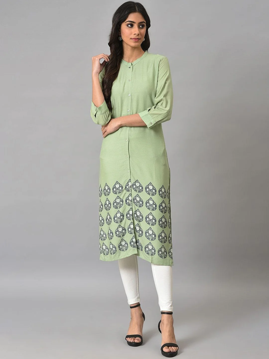 W Women Ethnic Motifs Printed Pastels Kurta - Image 2