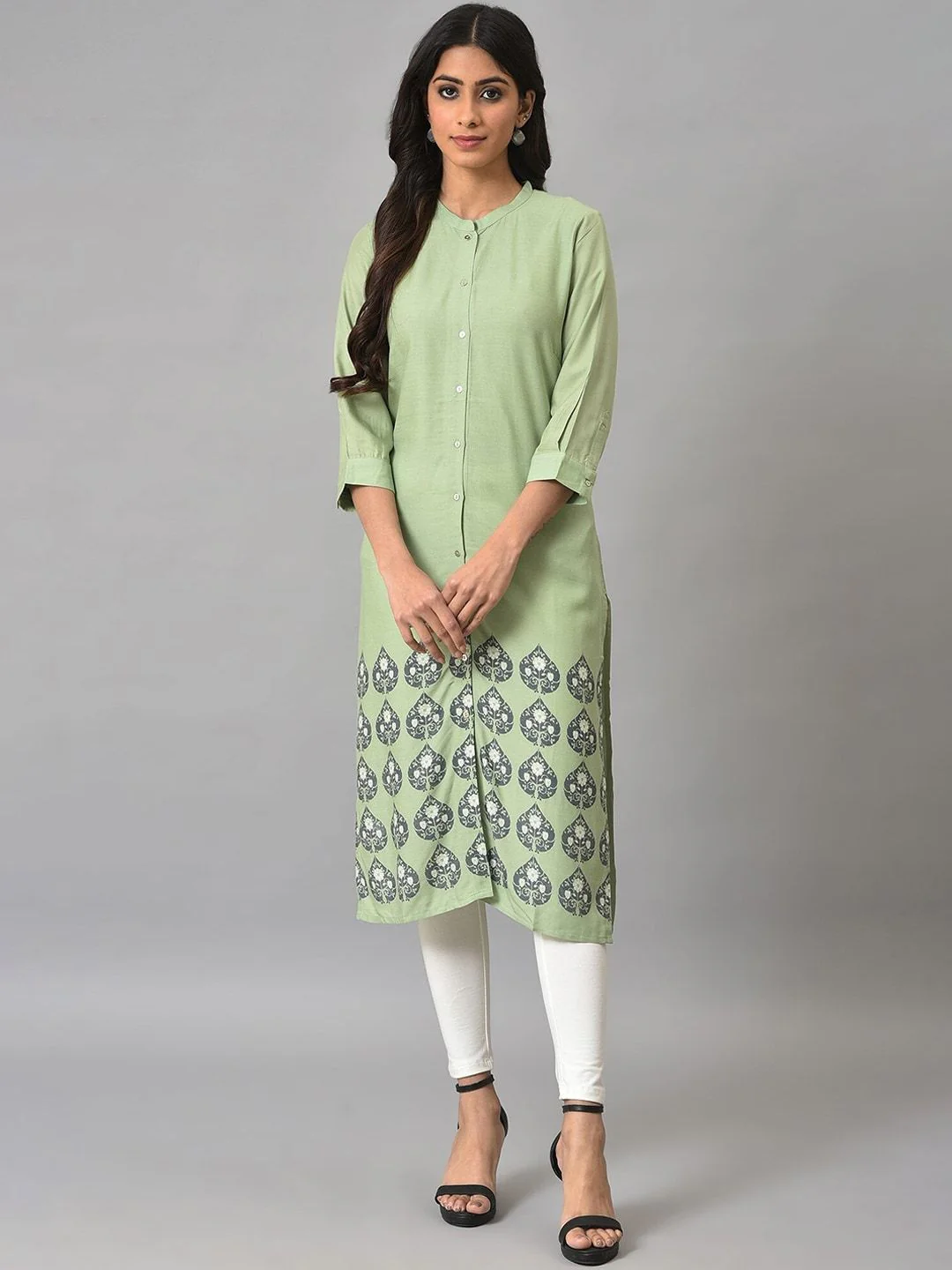 W Women Ethnic Motifs Printed Pastels Kurta - Image 3