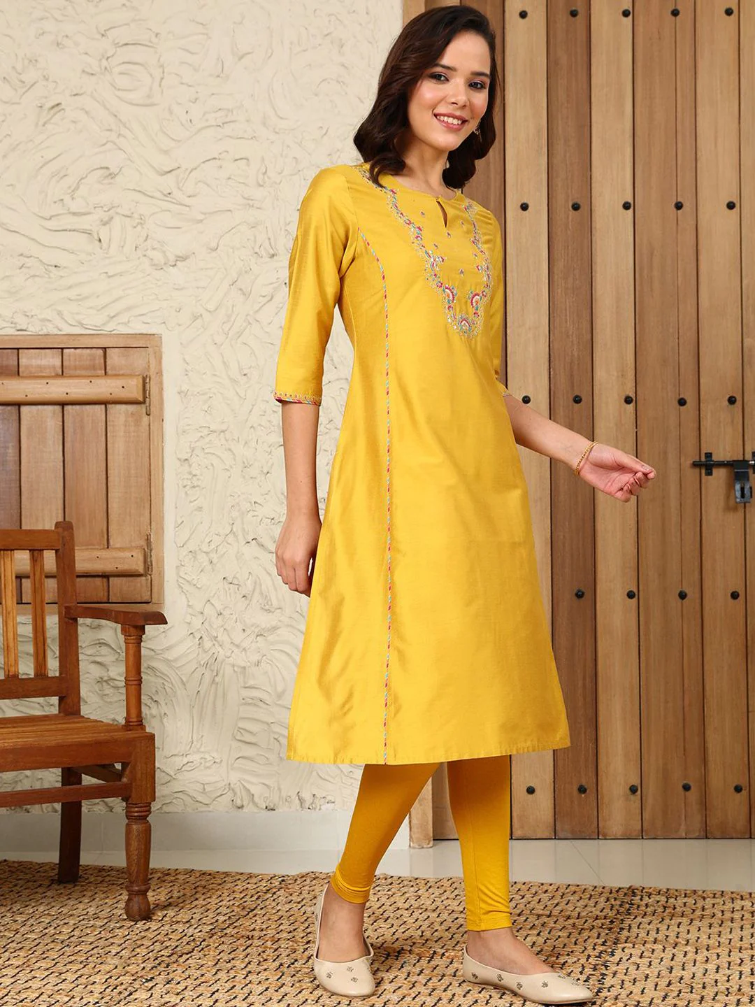 W Women Flared Sleeves Mirror Work Kurta - Image 3